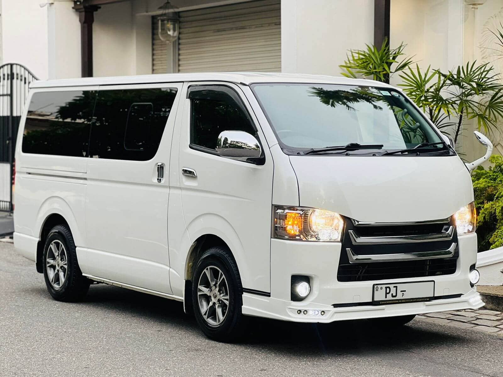 Toyota Hiace (2018)